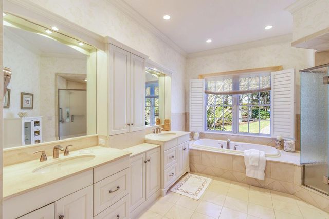 93 Oyster Way, Osterville, MA 02655