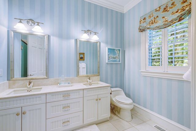 93 Oyster Way, Osterville, MA 02655