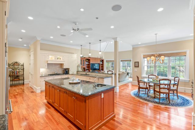 93 Oyster Way, Osterville, MA 02655