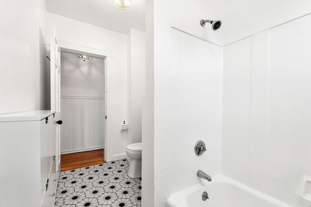 401 Cabot St 4, Beverly, MA 01915