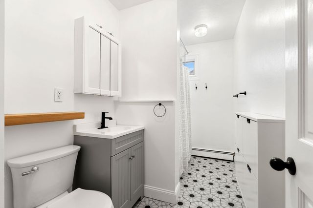 401 Cabot St 4, Beverly, MA 01915