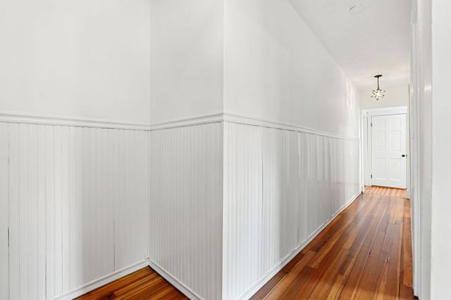 401 Cabot St 4, Beverly, MA 01915