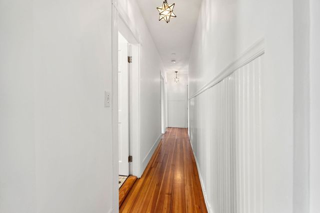 401 Cabot St 4, Beverly, MA 01915