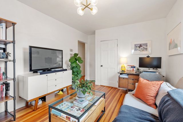 401 Cabot St 4, Beverly, MA 01915