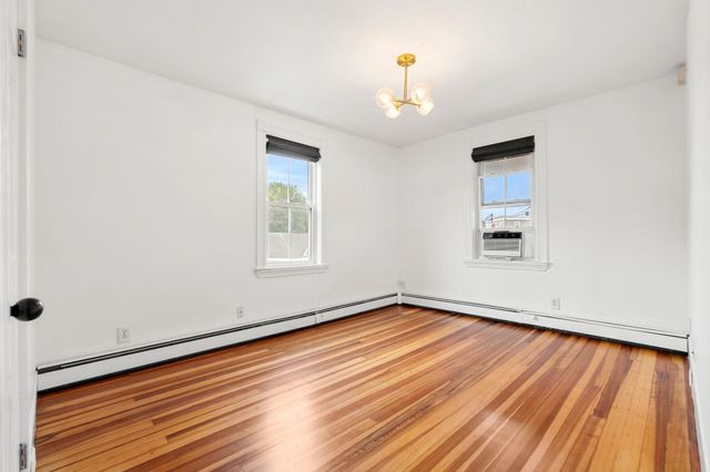 401 Cabot St 4, Beverly, MA 01915
