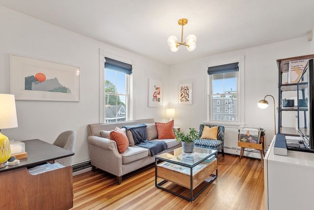 401 Cabot St 4, Beverly, MA 01915
