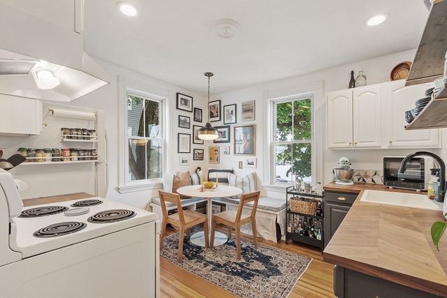 401 Cabot St 4, Beverly, MA 01915