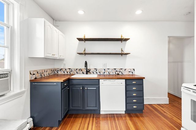 401 Cabot St 4, Beverly, MA 01915