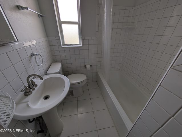 2136 COLLEGE Street 4, Jacksonville, FL 32204