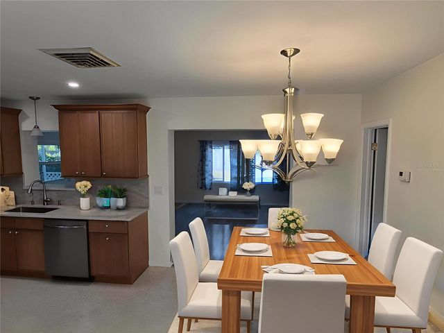 1210 LAUREL AVENUE, Venice, FL 34285