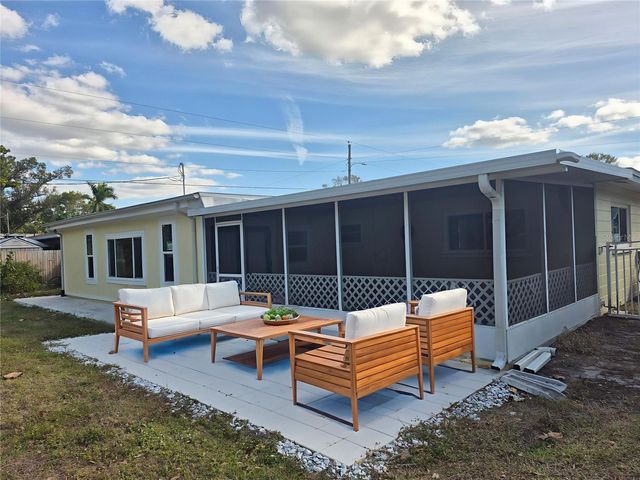 1210 LAUREL AVENUE, Venice, FL 34285