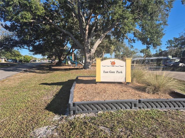 1210 LAUREL AVENUE, Venice, FL 34285