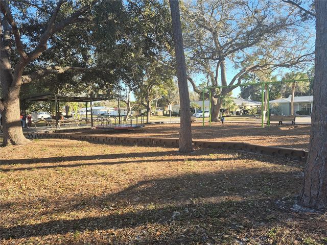 1210 LAUREL AVENUE, Venice, FL 34285