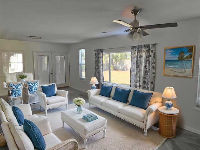 1210 LAUREL AVENUE, Venice, FL 34285