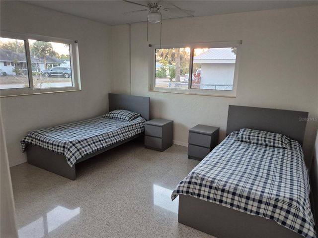 1210 LAUREL AVENUE, Venice, FL 34285