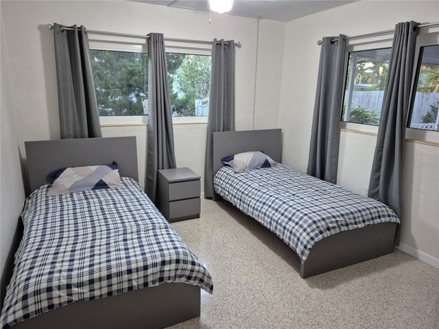 1210 LAUREL AVENUE, Venice, FL 34285