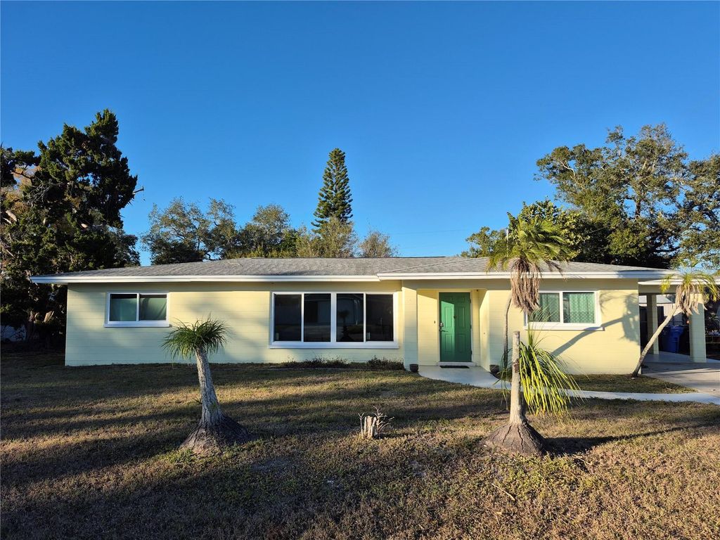 1210 LAUREL AVENUE, Venice, FL 34285