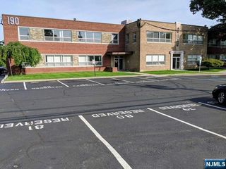 190 Sylvan Avenue D27, Englewood Cliffs, NJ 07632