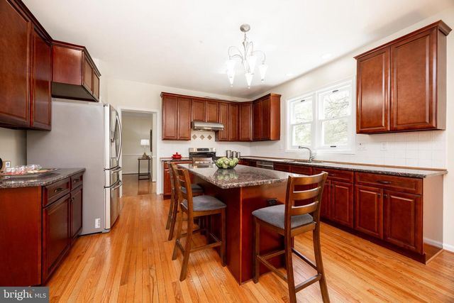 320 LONG RIDGE LN, Exton, PA 19341