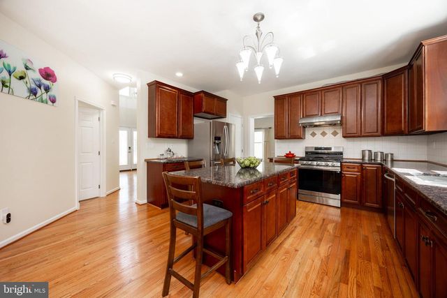 320 LONG RIDGE LN, Exton, PA 19341