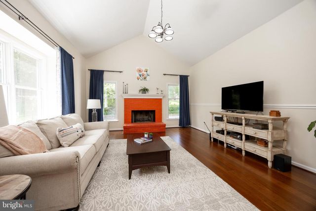 320 LONG RIDGE LN, Exton, PA 19341