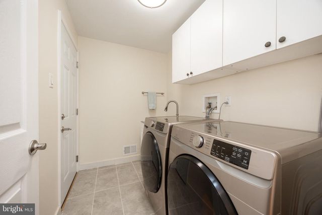 320 LONG RIDGE LN, Exton, PA 19341
