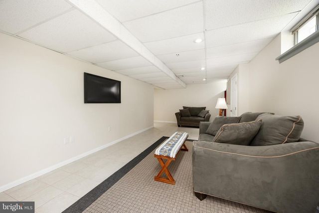 320 LONG RIDGE LN, Exton, PA 19341