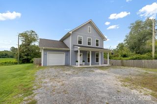 523 Shepherd Street, Hendersonville, NC 28792
