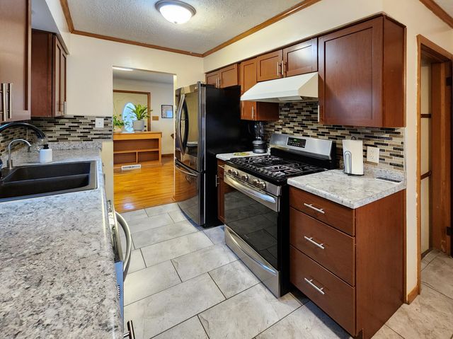 1158 Bradley Street, Saint Paul, MN 55130