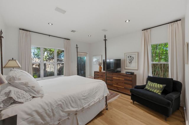 1712 W 10th ST W, Austin, TX 78703