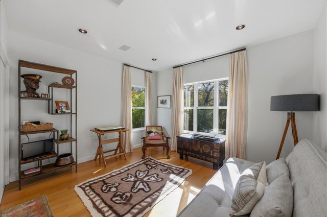 1712 W 10th ST W, Austin, TX 78703