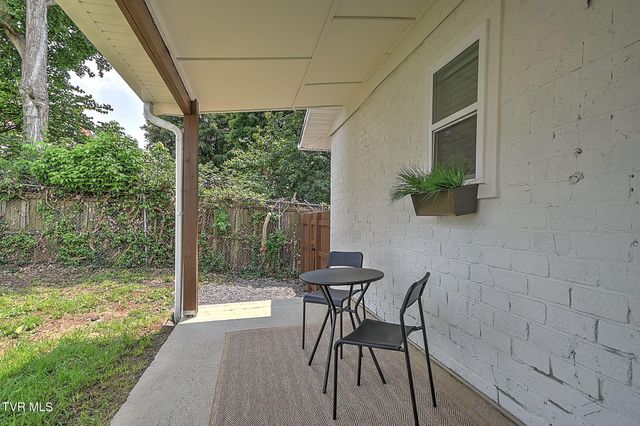 132 Central Court, Bristol, VA 24201
