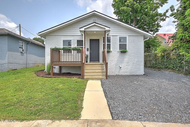 132 Central Court, Bristol, VA 24201