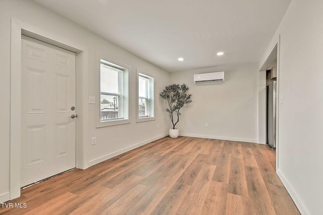 132 Central Court, Bristol, VA 24201