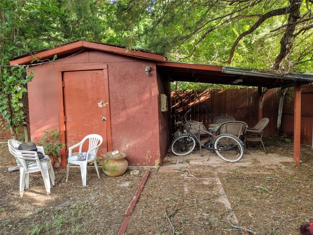 207 Thompson Street, Waxahachie, TX 75165