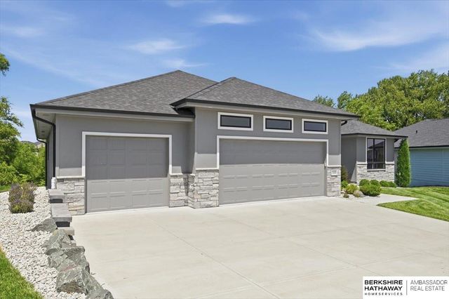 18408 Corby Street, Elkhorn, NE 68022