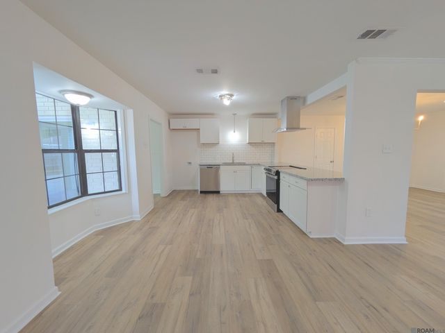 1220 Doolittle Dr, Baton Rouge, LA 70810