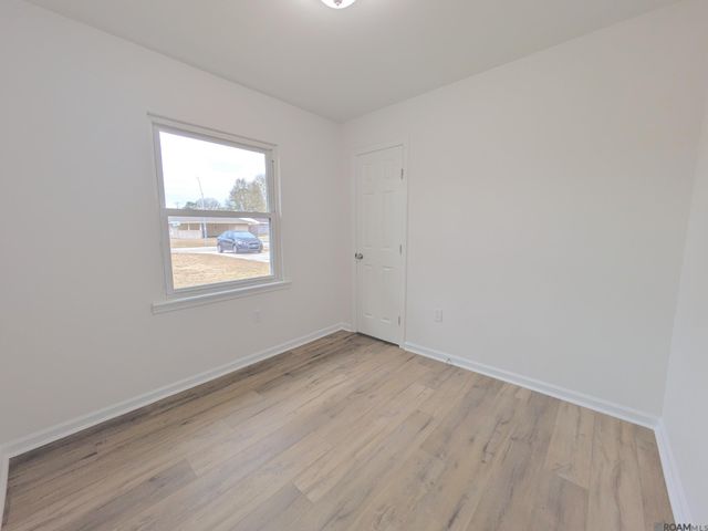 1220 Doolittle Dr, Baton Rouge, LA 70810