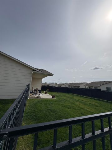 4469-4471 N Sandplum St, Wichita, KS 67205