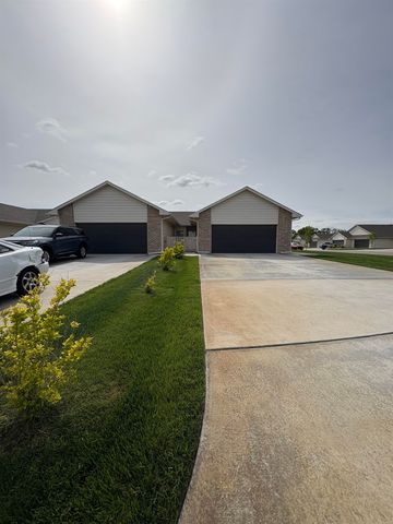 4469-4471 N Sandplum St, Wichita, KS 67205