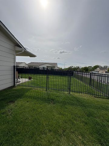 4469-4471 N Sandplum St, Wichita, KS 67205
