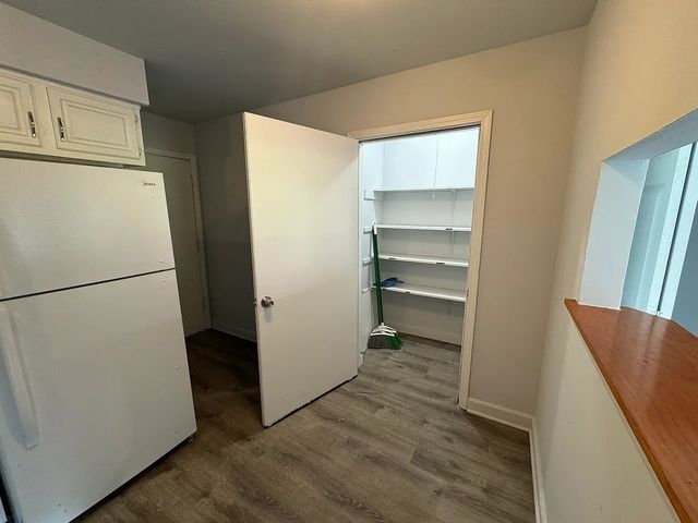 90 OLESEN Drive 101, Naperville, IL 60540