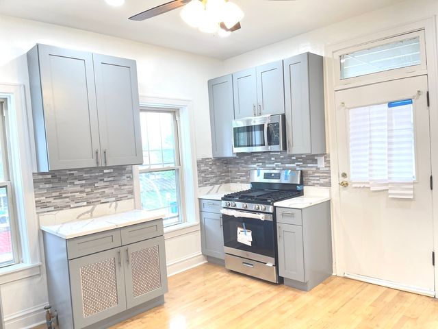 5901 W Rice Street, Chicago, IL 60651