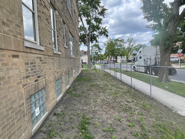 5901 W Rice Street, Chicago, IL 60651