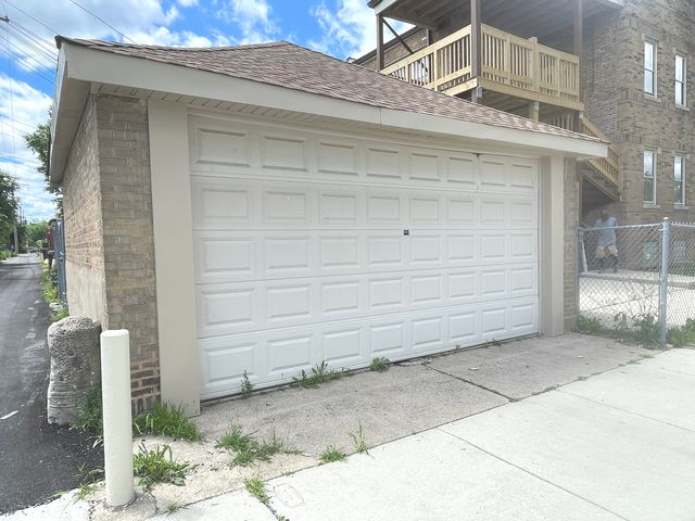 5901 W Rice Street, Chicago, IL 60651