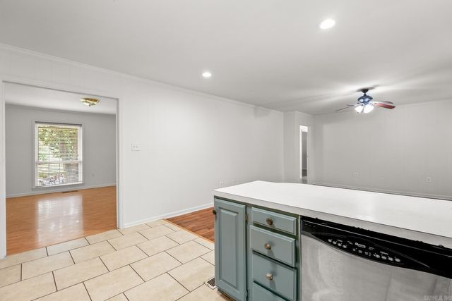 2521 Robinson Avenue, Conway, AR 72034