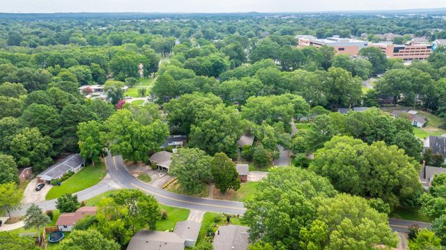 2521 Robinson Avenue, Conway, AR 72034