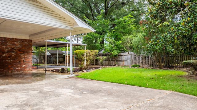 2521 Robinson Avenue, Conway, AR 72034