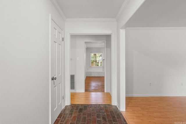 2521 Robinson Avenue, Conway, AR 72034