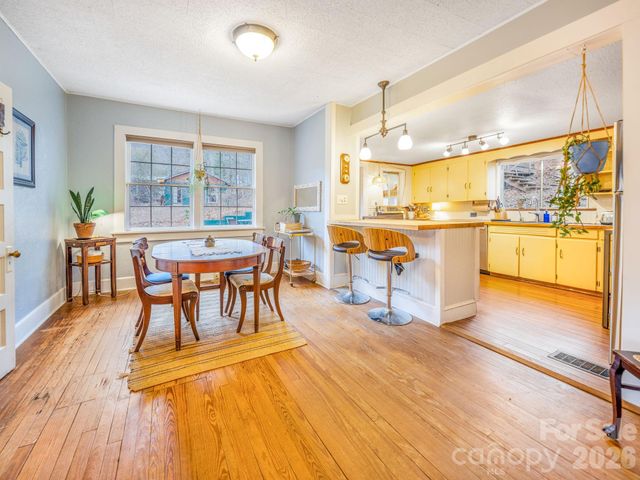 9 Mountain View Road, Asheville, NC 28806